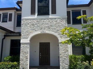 22913 SW 99th Ave, Miami, FL 33190
