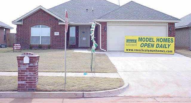 1st image of 524 Greenwood