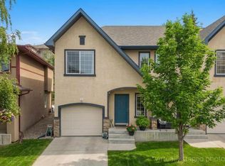18 S Hidden Creek Rise NW, Calgary, AB T3A 6L5