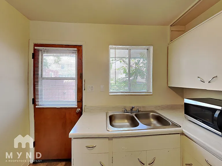 229 Claremont St — Photo 5