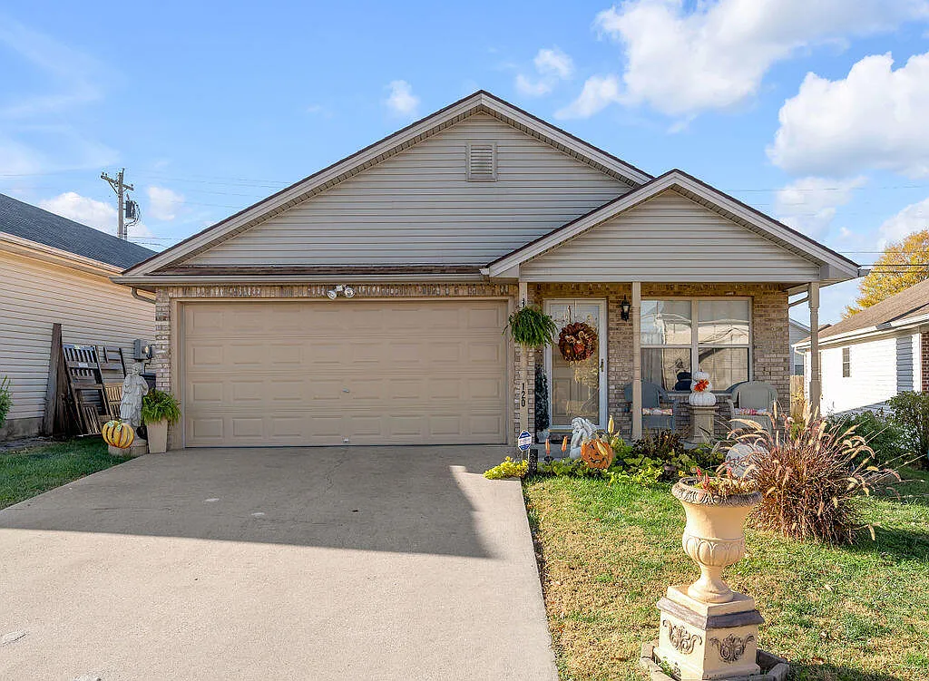 120 Olivia Dr photo 1