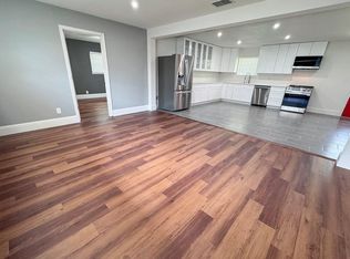 201 Cedarview Dr, Palestine, TX 75803
