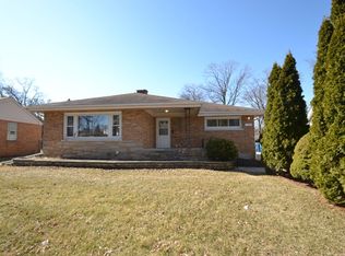 228 Tioga Ave, Bensenville, IL 60106