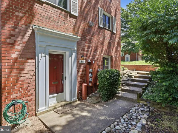 1619 Fitzgerald Ln #912, Alexandria, VA 22302