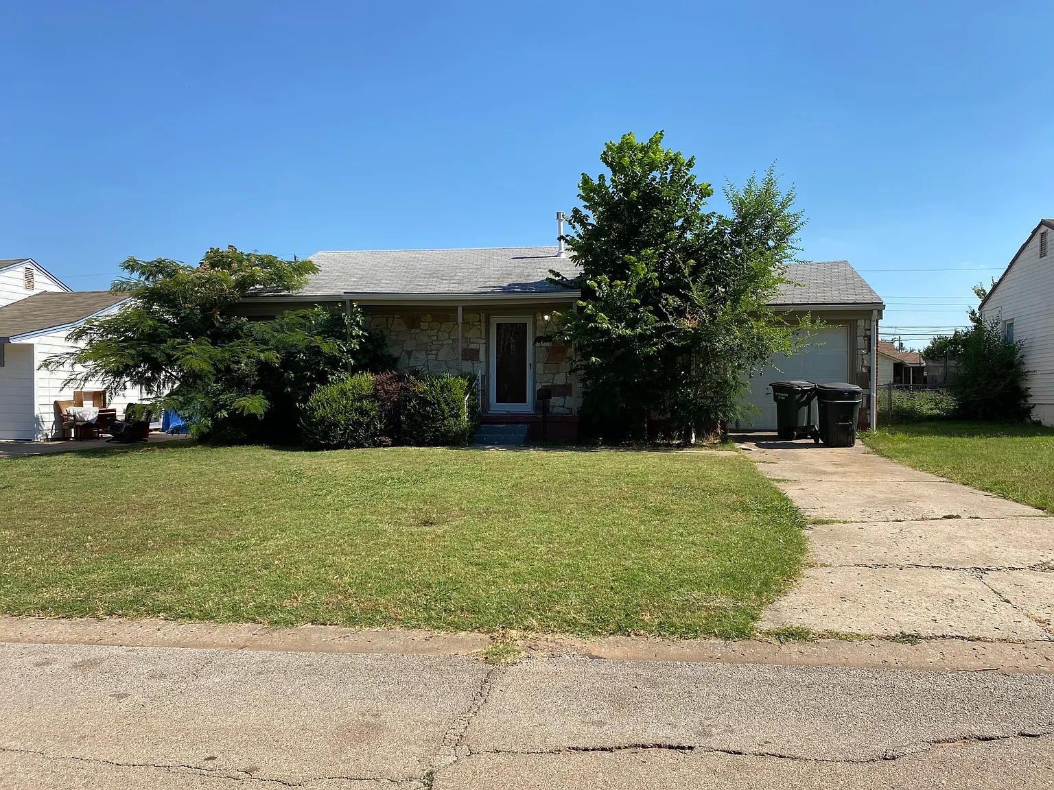 4516 SE 19th St - 1 — Photo 1