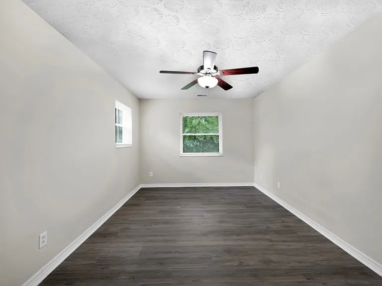 10203 Storm Dr — Photo 19