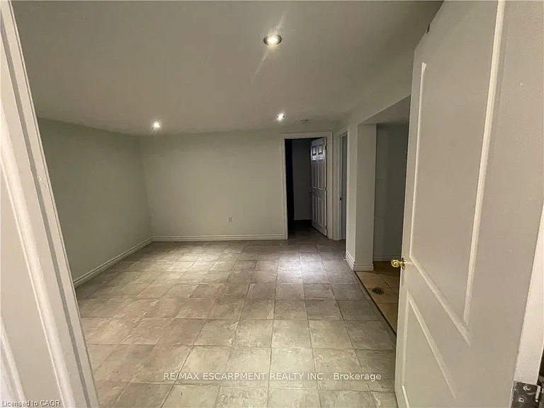 26 Stewart Ave #LOWER — Photo 14