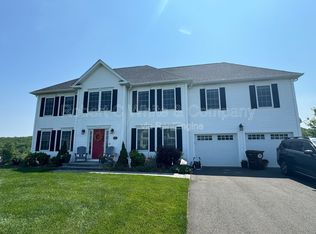 26 Northview Dr, Guilford, CT 06437