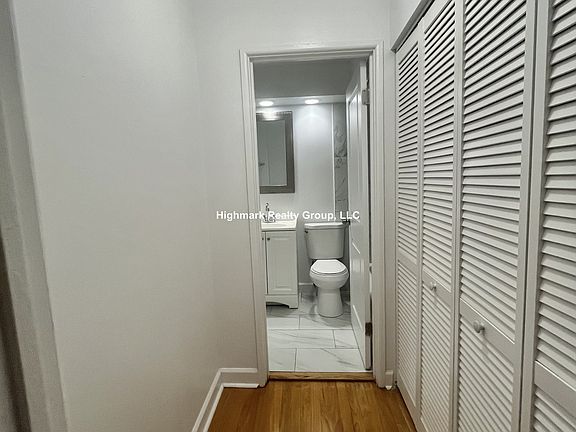 5th image of 6830 N Sheridan Rd #663