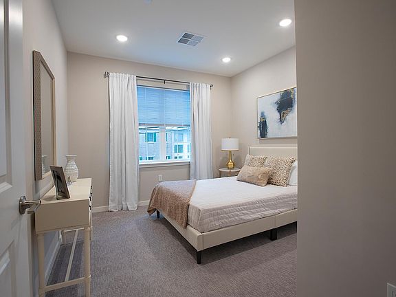 3rd image of 264 Passaic Ave APT 202