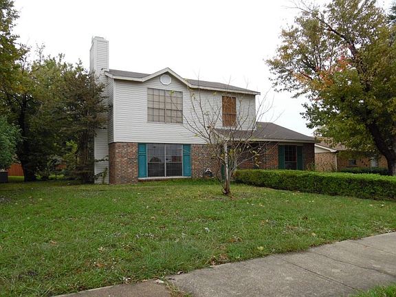 3rd image of 4632 Gleneagle St