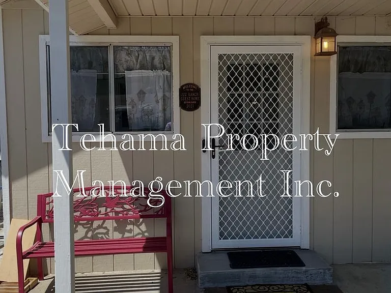 23353 Hamilton Ave — Photo 1