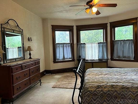 3rd image of 1107 McKinley Ave #3B