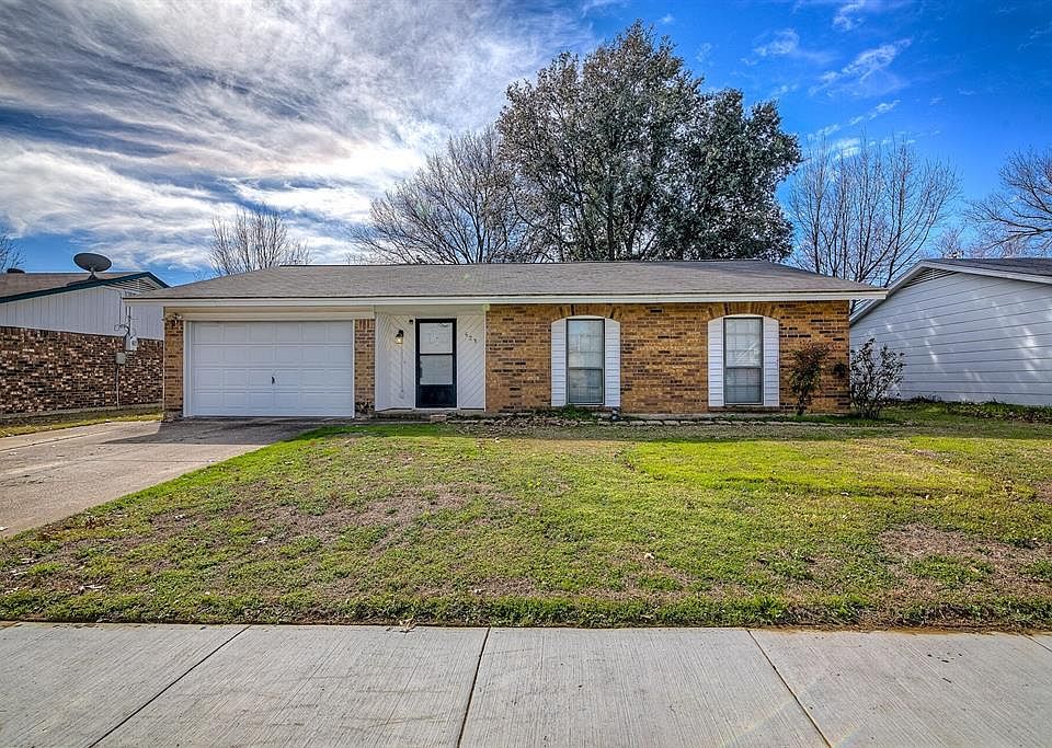 1st image of 523 Southlake Dr