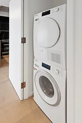 Rented by Douglas Elliman | media 25