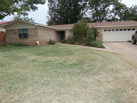 2nd image of 1362 Beechwood Ln