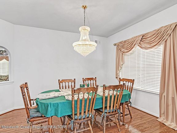 5th image of 52 Drayton Rd