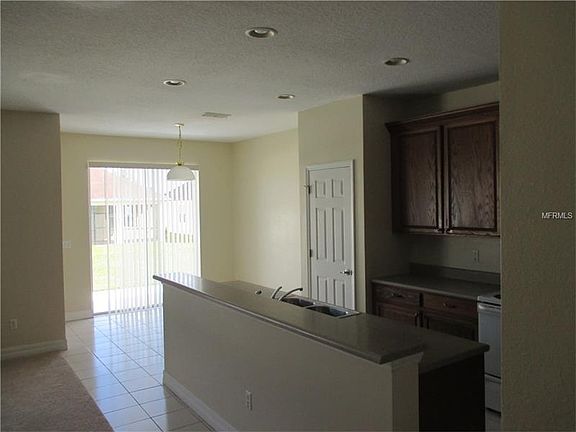 4th image of 587 First Cape Coral Dr