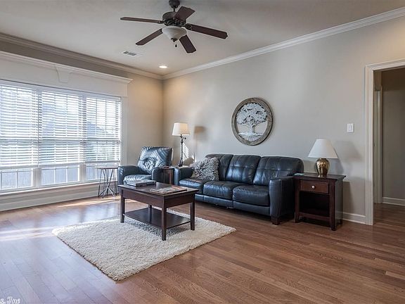 4th image of 7409 Peach Blossom Ave