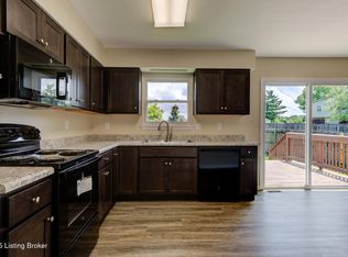 10906 Saint Rene Rd, Jeffersontown, KY 40299