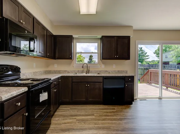10906 Saint Rene Rd, Jeffersontown, KY 40299