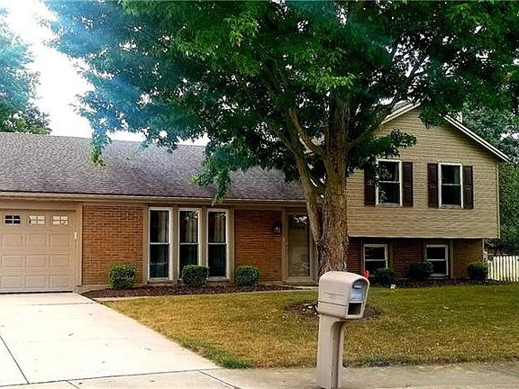 2nd image of 104 Wellsley Ct