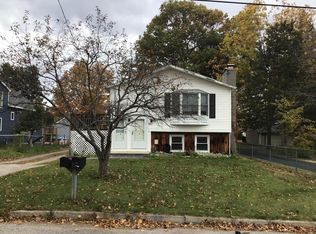 44 Cottage Grv #B, Burlington, VT 05408