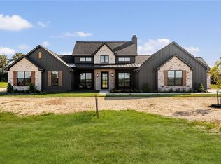 2433 Coronado Estates Dr, Bryan, TX 77808