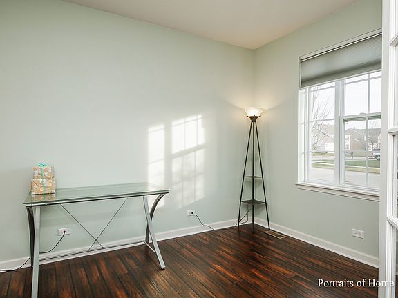 4th image of 501 Leesburg St