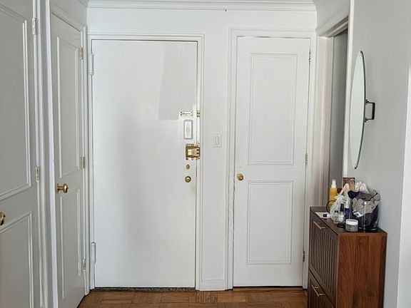 3rd image of 140 E 56th St APT 11J