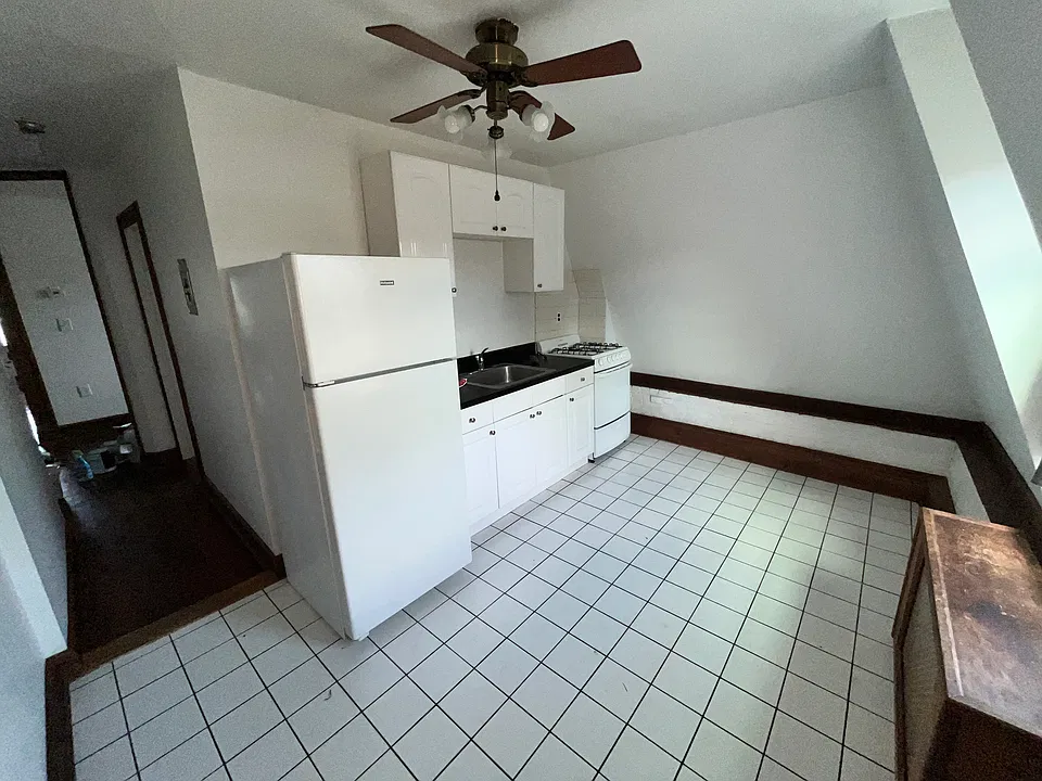77 South St #3