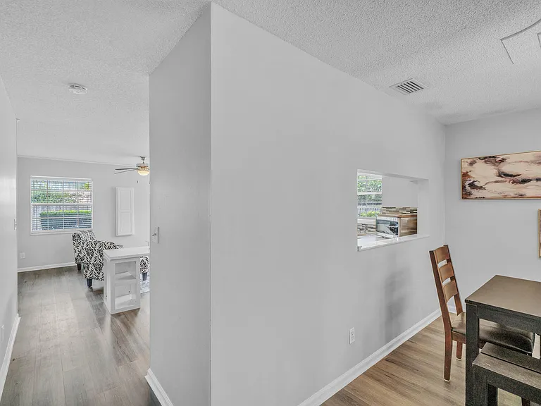 1350 Riverside Cir #2 — Photo 10
