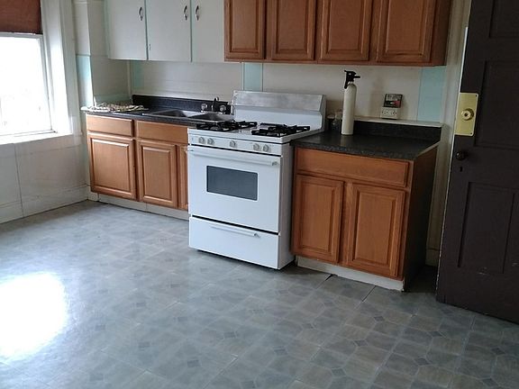 2nd image of 540 W Market St Fl 2