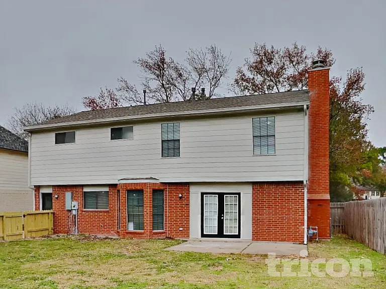 8111 Silver Fir Dr — Photo 20