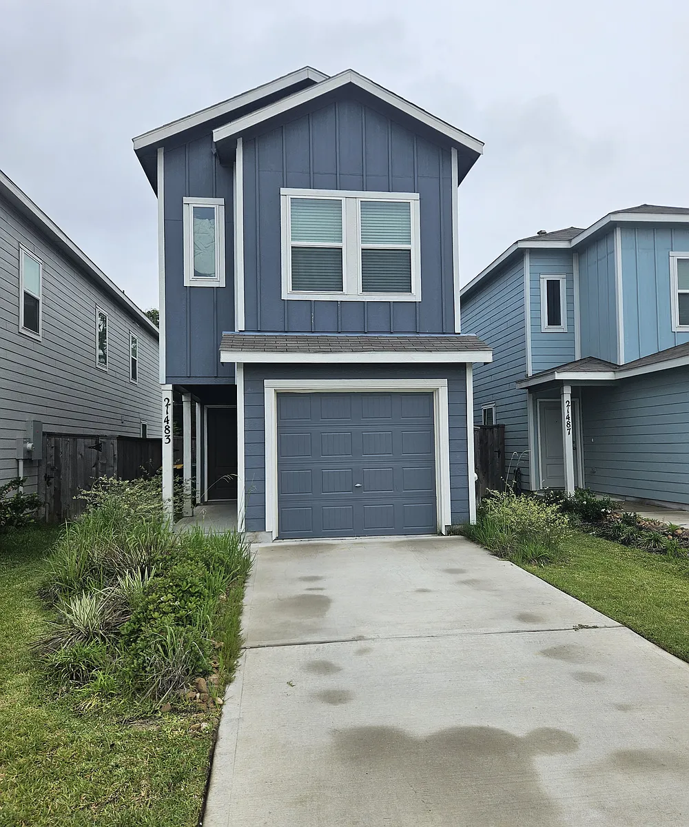 Building Photo - 21483 Carosella Dr