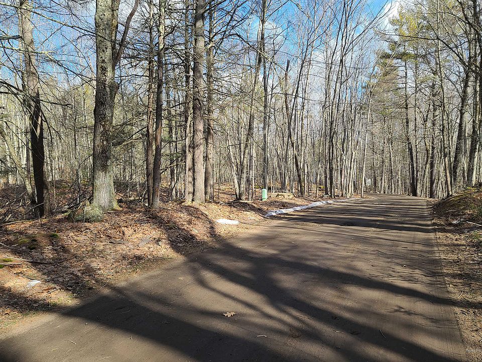 1st image of 19 Marsh Brook Ln