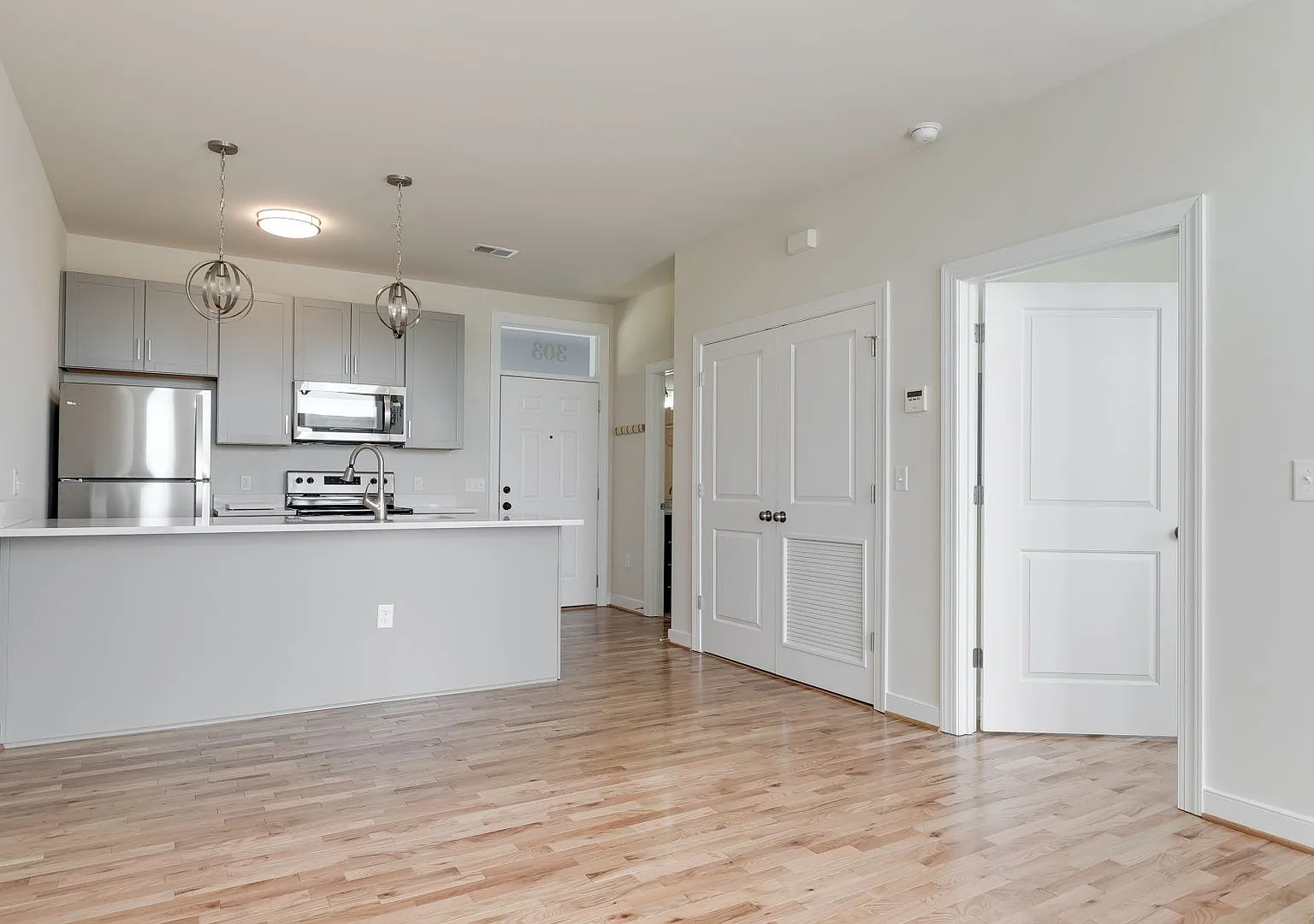 Fresh & Modern Apartment Building in Church Hill w/ tons of Walkability!! — Photo 2