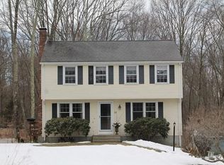 38 Mowry St, Mendon, MA 01756