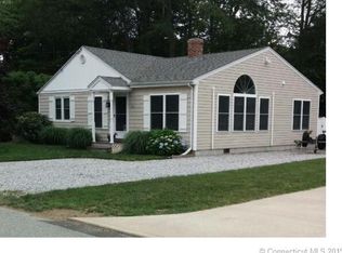 53 Nehantic Dr, Niantic, CT 06357