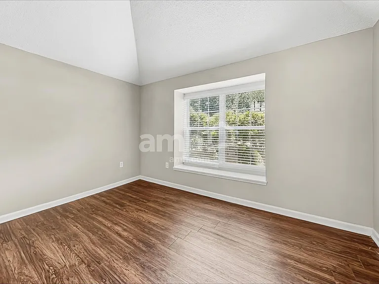 26 Heritage Way — Photo 9