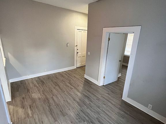 5th image of 1318 Willow St APT 4