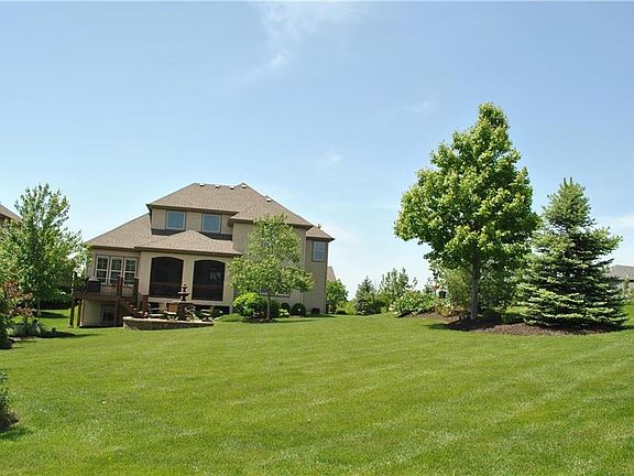 2nd image of 16505 Lucille St