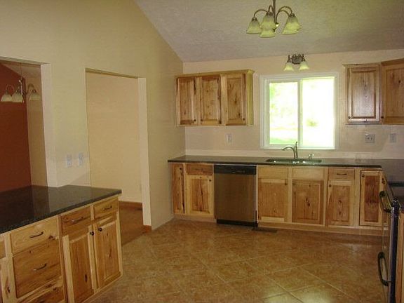 4th image of 2316 Glen Dr