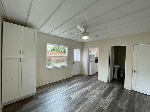 3rd image of 3037.5 Juniper St