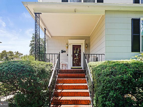 3rd image of 115 Melvin Ave