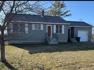 11 Valley Farms Rd, Fairfield, ME 04937