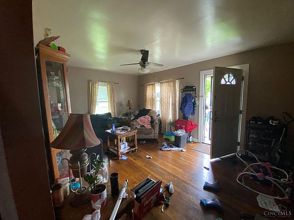 4th image of 3518 Fyffe Ave