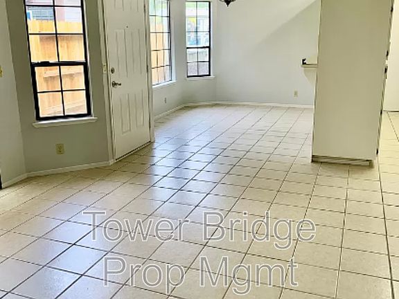 4th image of 1349 Chignahuapan Way