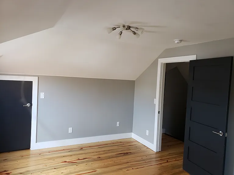 2300 N Vine St — Photo 16