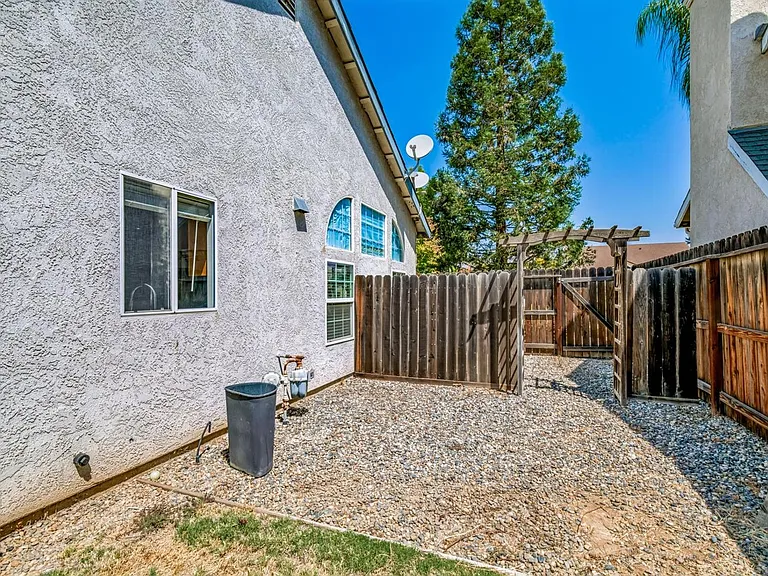 352 W Kelly Ave — Photo 30
